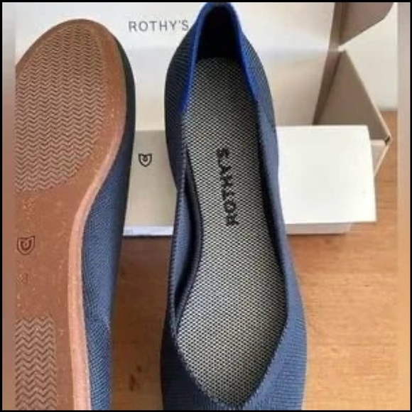 NIB Rothy’s the Flat in Navy Midnight Blue Size: 8 - Picture 13 of 13